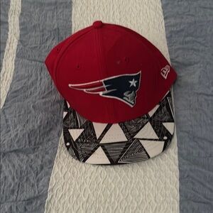 New Era New England Patriots Red Cap with Black and White Geometric Brim